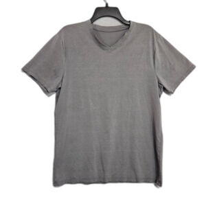 Lululemon Men's V-Neck Tee SZ Medium Gray Simple performance running